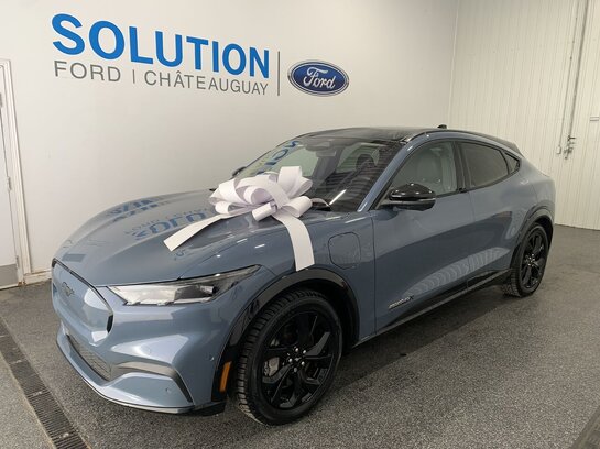 Ford Mustang Mach-E 2023 Bleu éclatant métallisé